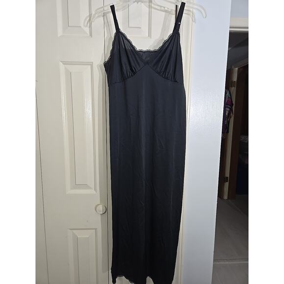 Vintage Shadow Line Women’s Black Slip Sz 36/M Bust 31" Silky Long USA - Picture 1 of 5